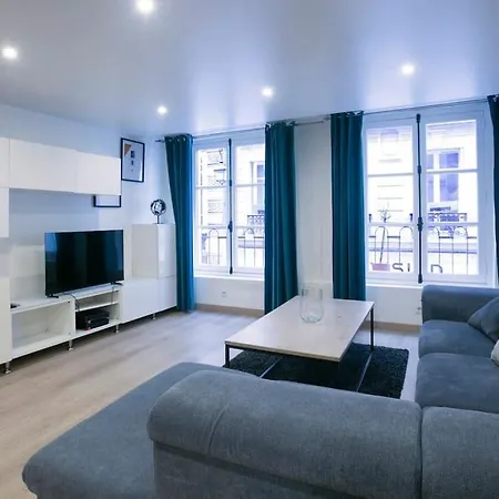 Splendid & Modern Parisian Duplex - Marais Appartement Parijs